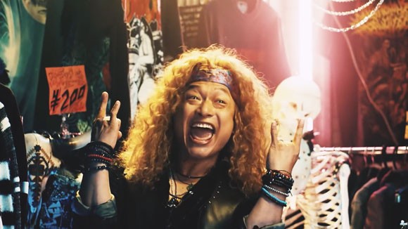 ネットショップ「BASE」のCMのファンキーな香取慎吾